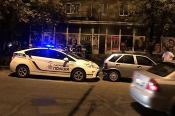 Избили продавца и подожгли помещение: в Киеве ограбили книжный магазин