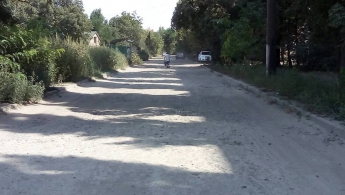Еще одну дорогу на окраине Мелитополя капитально отремонтируют (фото)