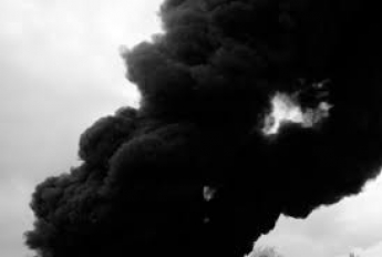 "Так надо?": в Запорожской области из трубы теплосетей валил черный дым (ВИДЕО)