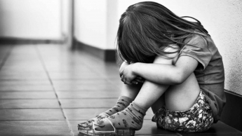 На Запоріжжі хлопець зґвалтував маленьку дівчинку