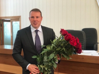 Мэра в Мелитополе отправили в Раду цветами и аплодисментами (фото)