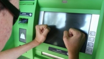 В Мелитополе один из банков обворовывает своих клиентов