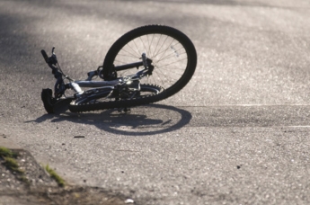В Мелитополе автомобиль сбил велосипедиста