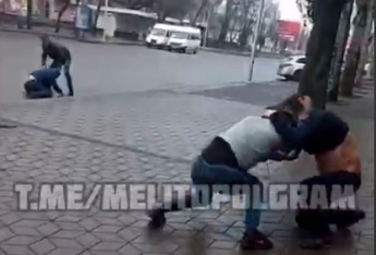 В центре Мелитополя устроили "бои без правил" (видео)