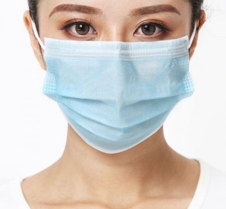 Нужно ли носить маску от коронавируса: в Минздраве дали объяснение