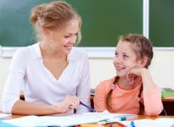 Как репетитор поможет ребенку подтянуть успеваемость и оценки в школе? Когда ребенку нужна помощь?