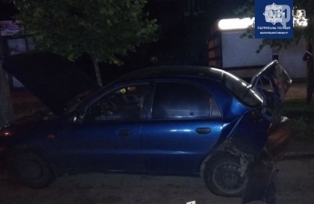 В Запорожье пьяный водитель протаранил другое авто и скрылся с места аварии, - ФОТО
