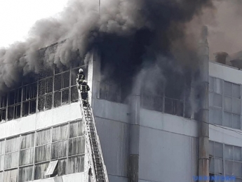 В Запорожье на обувной фабрике "Мида" произошел пожар: подробности