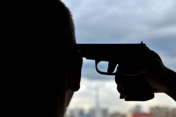 В Харькове пьяный мужчина выстрелил себе в голову из-за ссоры с женой
