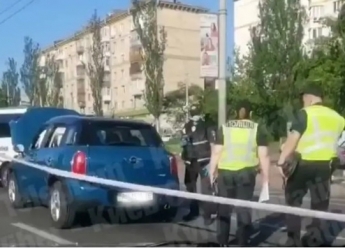 В Киеве произошло дерзкое ограбление: бандиты в масках и с молотками отобрали почти миллион гривен