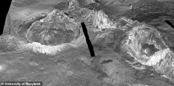 Ученые обнаружили на Венере десятки активных вулканов, фото