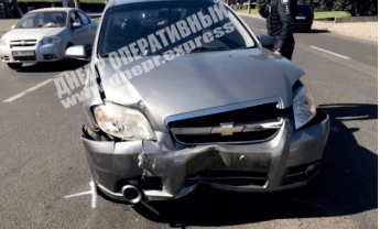 В Днепре на Набережной Победы Mazda врезалась в Chevrolet: фото