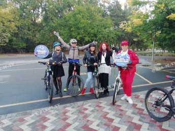Мелитопольцы поехали на работу на велосипеде (фото, видео)
