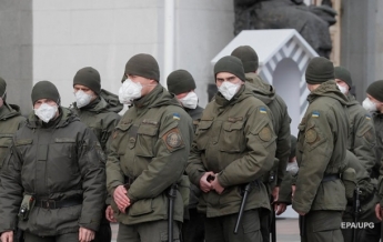 Массовые протесты в Киеве: полиция усилила охрану (фото, видео)