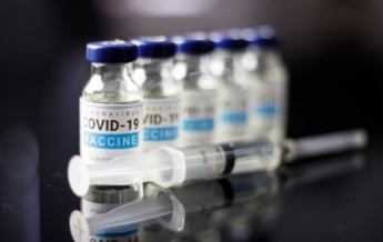 В США умерли шесть участников испытаний вакцины Pfizer