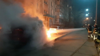 В Запорожье сгорел «Lexus» (фото)