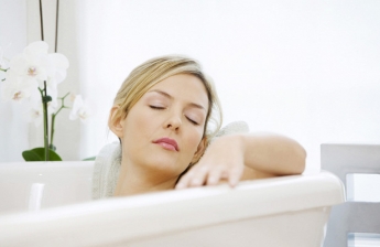 Почему опасно долго лежать в горячей ванной 