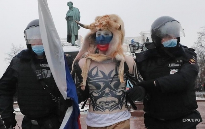В России задержаны более двух тысяч протестующих
