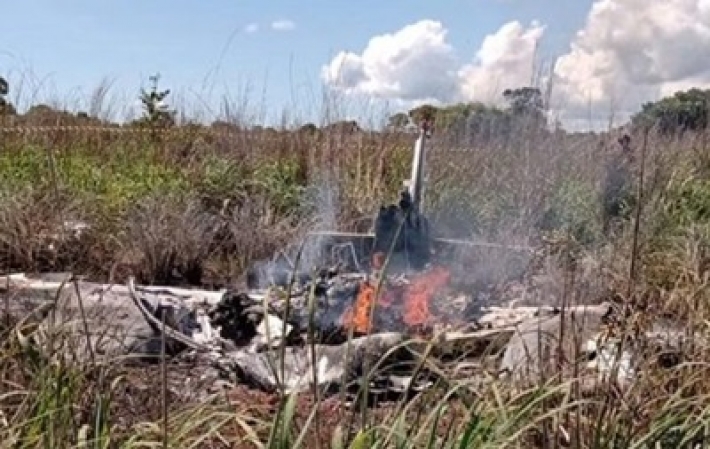 В Бразилии разбился самолет с футболистами (видео)