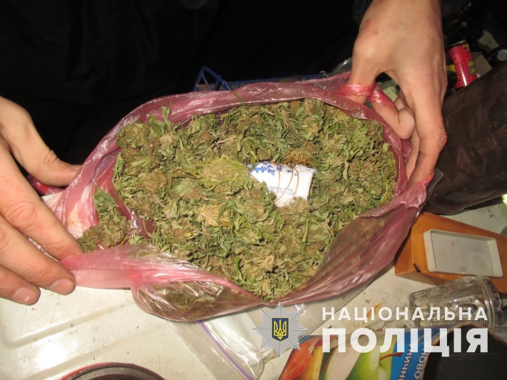 В Запорожской области задержали рецидивиста с наркотиками (фото)