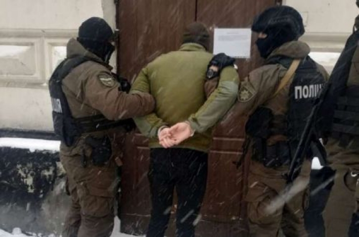 Под Днепром военный задушил сослуживца, который перед этим убил женщину