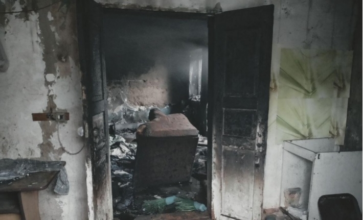 В Запорожье при пожаре в частном доме погиб 45-летний мужчина (фото)