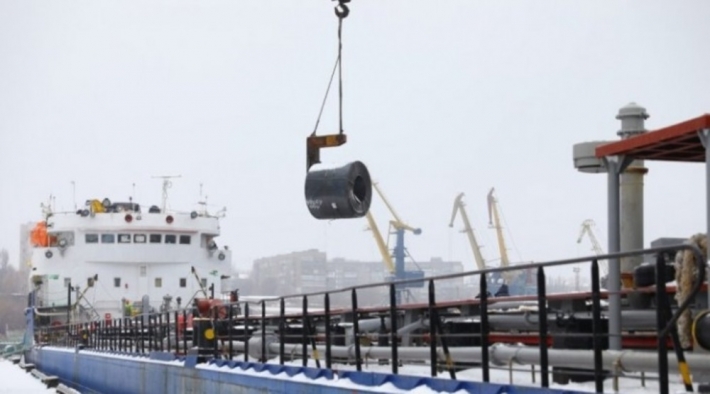 В Запорожском речном порту прокомментировали падение крана