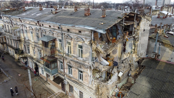 В Одессе рухнул старинный дом, который считается памятником архитектуры: фото и видео