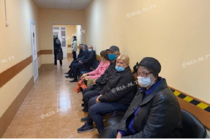 Сколько человек в Мелитополе уже вакцину от ковида получили