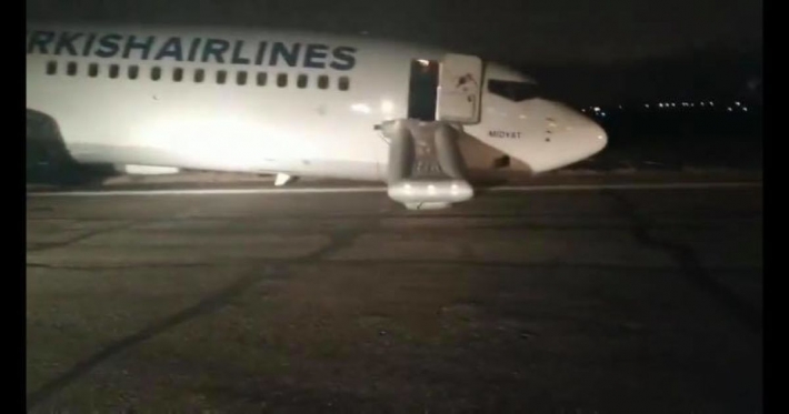 ​В самолете началась бы паника: в аэропорту Одессы произошло огненное ЧП, видео