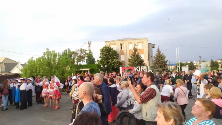 Жители Кирилловки "увидели знак" к большой прибыли перед курортным сезоном (фото, видео)