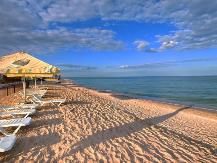 Кирилловку назвали самым дорогим курортом Украины