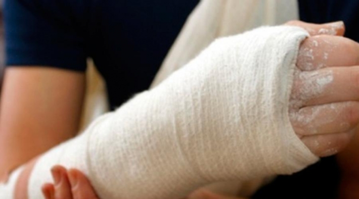 В Мелитополе врачи «играли в футбол» пациенткой со сложным переломом