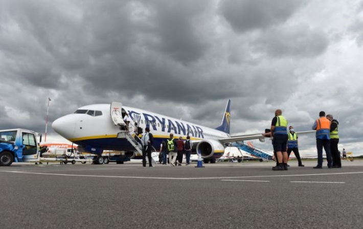 Польский пилот не пускал украинцев на борт Ryanair с криками: "я король самолета!"