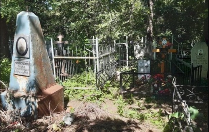 В России на кладбище нашли покойников без гробов (фото)