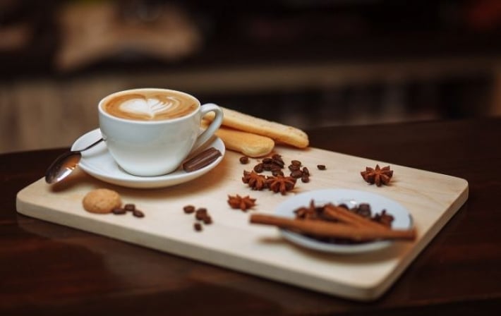 Стало известно, что чашка кофе по утрам делает с нашим организмом