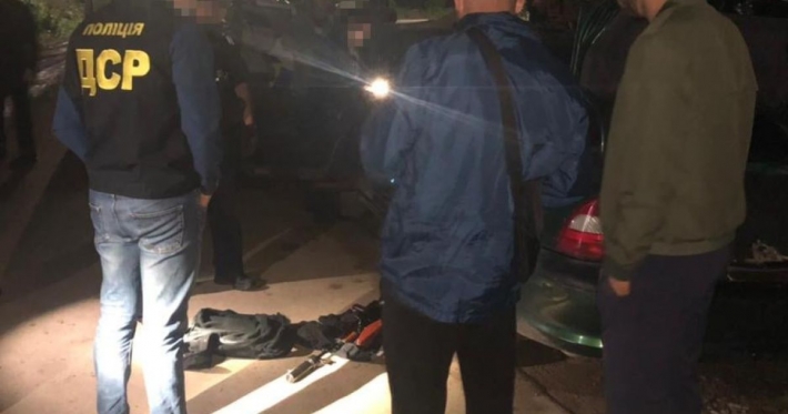 В Ивано-Франковске патрульные случайно остановили двух мужчин, которые ехали убивать местного предпринимателя