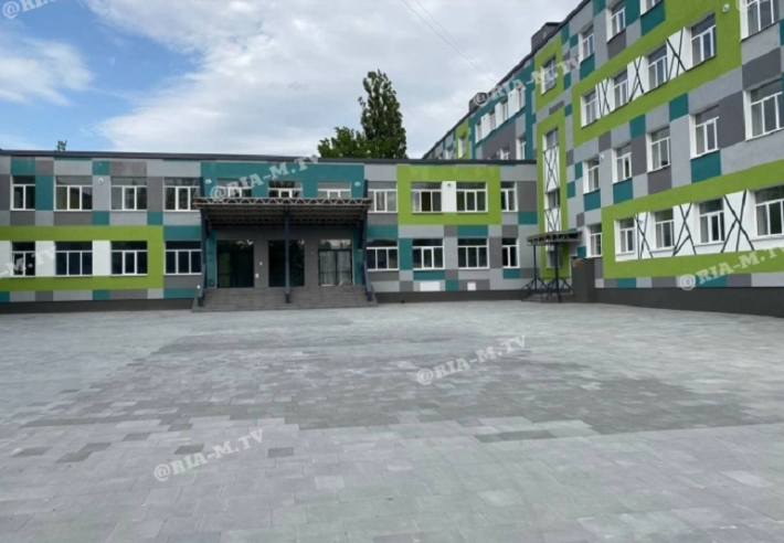 В Мелитополе помпезно откроют обновленную школу – что купят на праздник