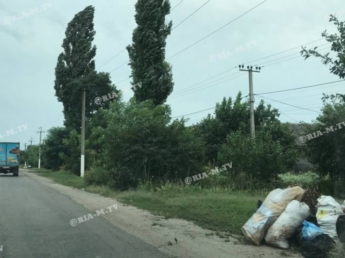 В Мелитополе в частном секторе установят мусорные баки (фото, видео)