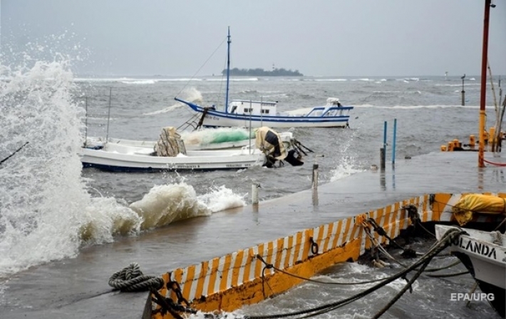 Ураган Грейс усилился у побережья Мексики (видео)
