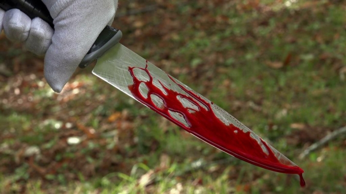 В Запорожье 36-летняя женщина поранила себя ножом