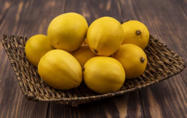 Врач развенчал мифы о чудо-лимонах и рассказал, к чему приводит их употребление