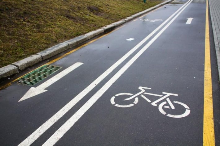 В Мелитополе обозначили дорожку для велосипедистов (фото)