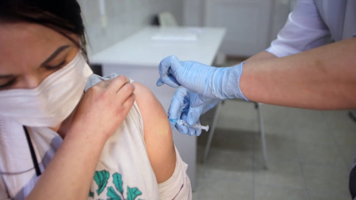 Какую вакцину в Мелитополе вводят тем, кто третий раз прививается от ковида