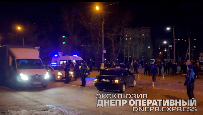 В Днепропетровской области после аварии водитель прокусил руку полицейскому