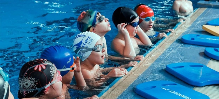 В Мелитополе в бассейн приглашают школьные классы на льготных условиях