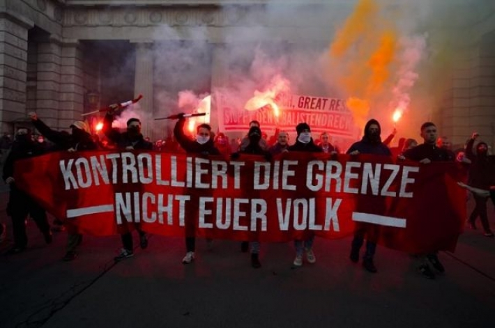 В Австрии начались масштабные протесты из-за принудительной вакцинации