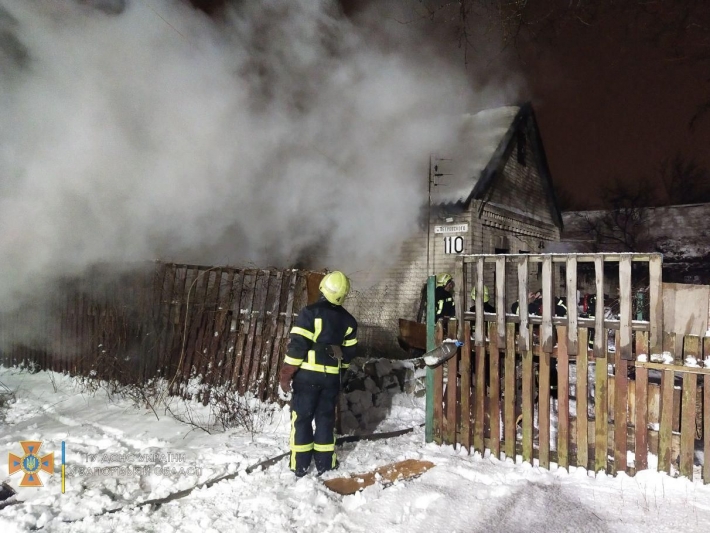 В Запорожье при пожаре в частном доме погиб 41-летний мужчина (фото)