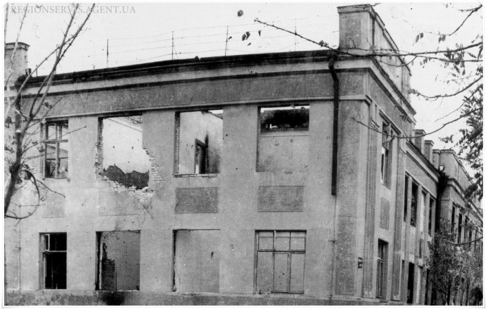 Как выглядело здание школы в Мелитополе во время войны (фото)