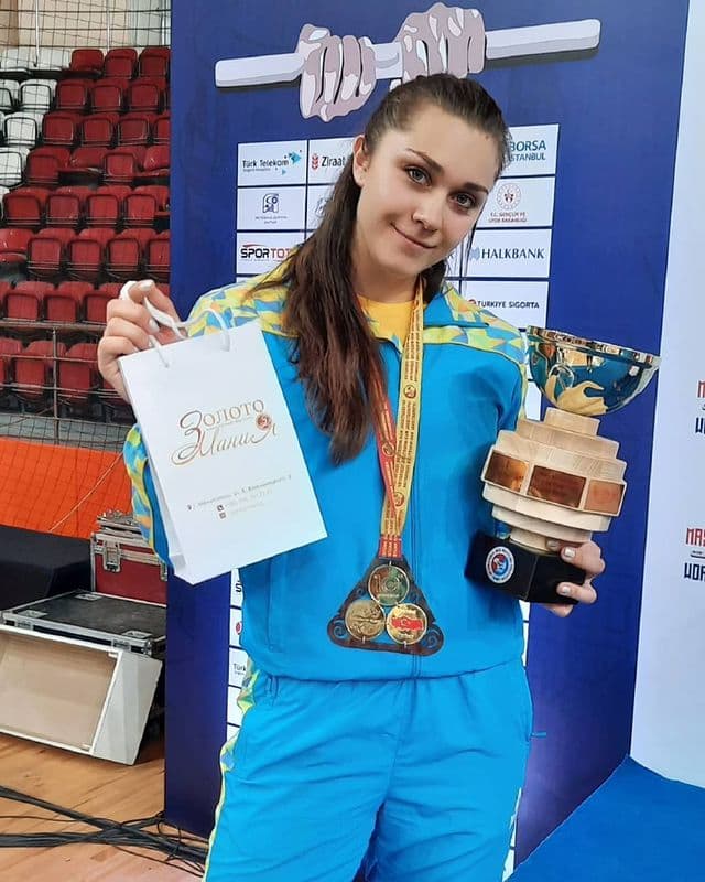 Спортсменка из Мелитополя стала чемпионкой Кубка мира по мас-рестлингу
